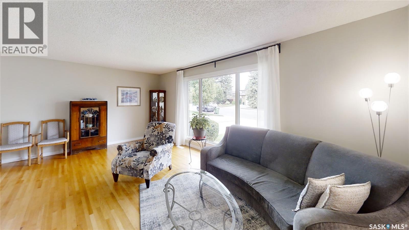 355 Sylvian Crescent, Saskatoon, Saskatchewan  S7H 5E6 - Photo 9 - SK045049