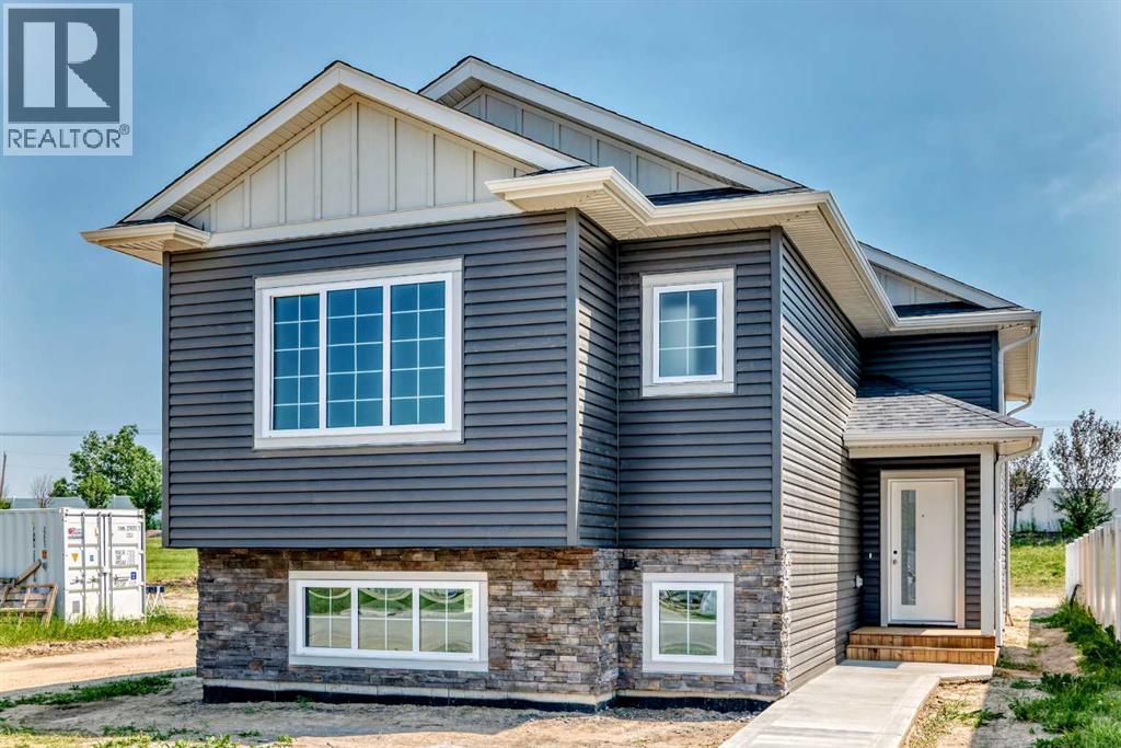121 Aztec Crescent, Blackfalds, Alberta  T4M 0M7 - Photo 2 - A2330101