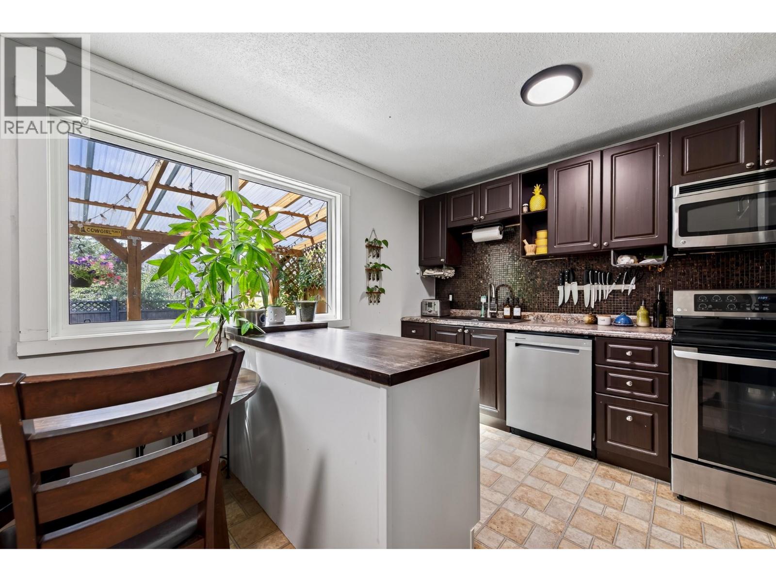 1173 Ponlen Street Unit# 6, Kamloops, British Columbia  V2B 5N4 - Photo 5 - 10395909