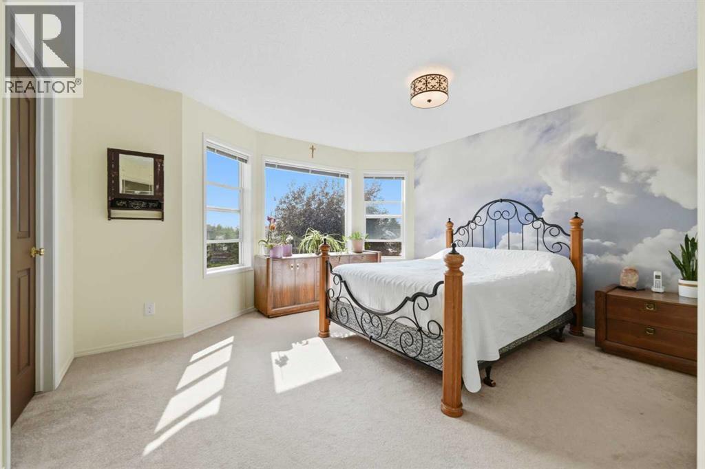 46 Somerside Place Sw, Calgary, Alberta  T2Y 3V3 - Photo 20 - A2314145