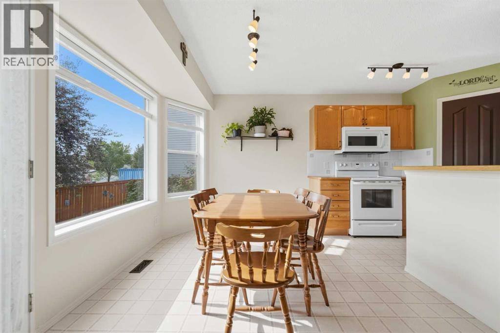 46 Somerside Place Sw, Calgary, Alberta  T2Y 3V3 - Photo 14 - A2314145