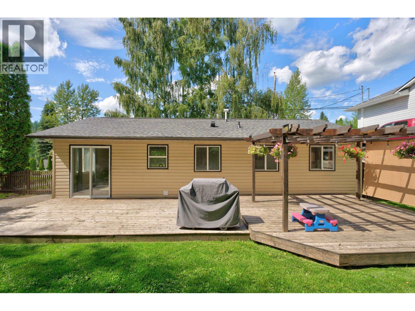 2073 Woodhaven Drive, Prince George, British Columbia  V2K 3C4 - Photo 5 - R3154860