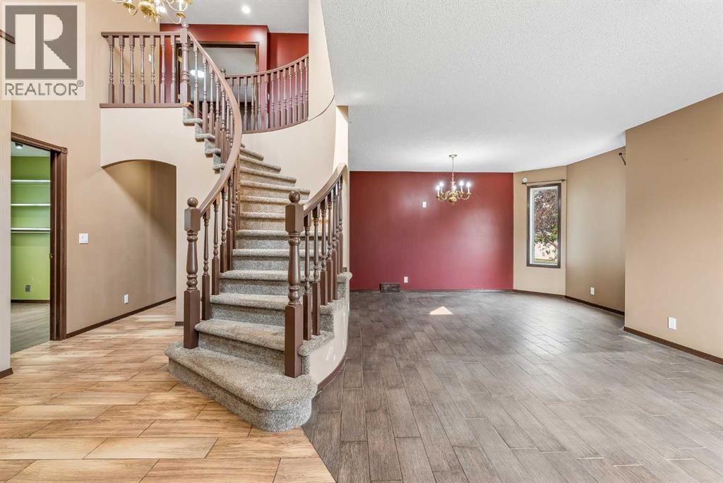 1116 Woodside Way Nw, Airdrie, Alberta  T4B 2S3 - Photo 6 - A2321546