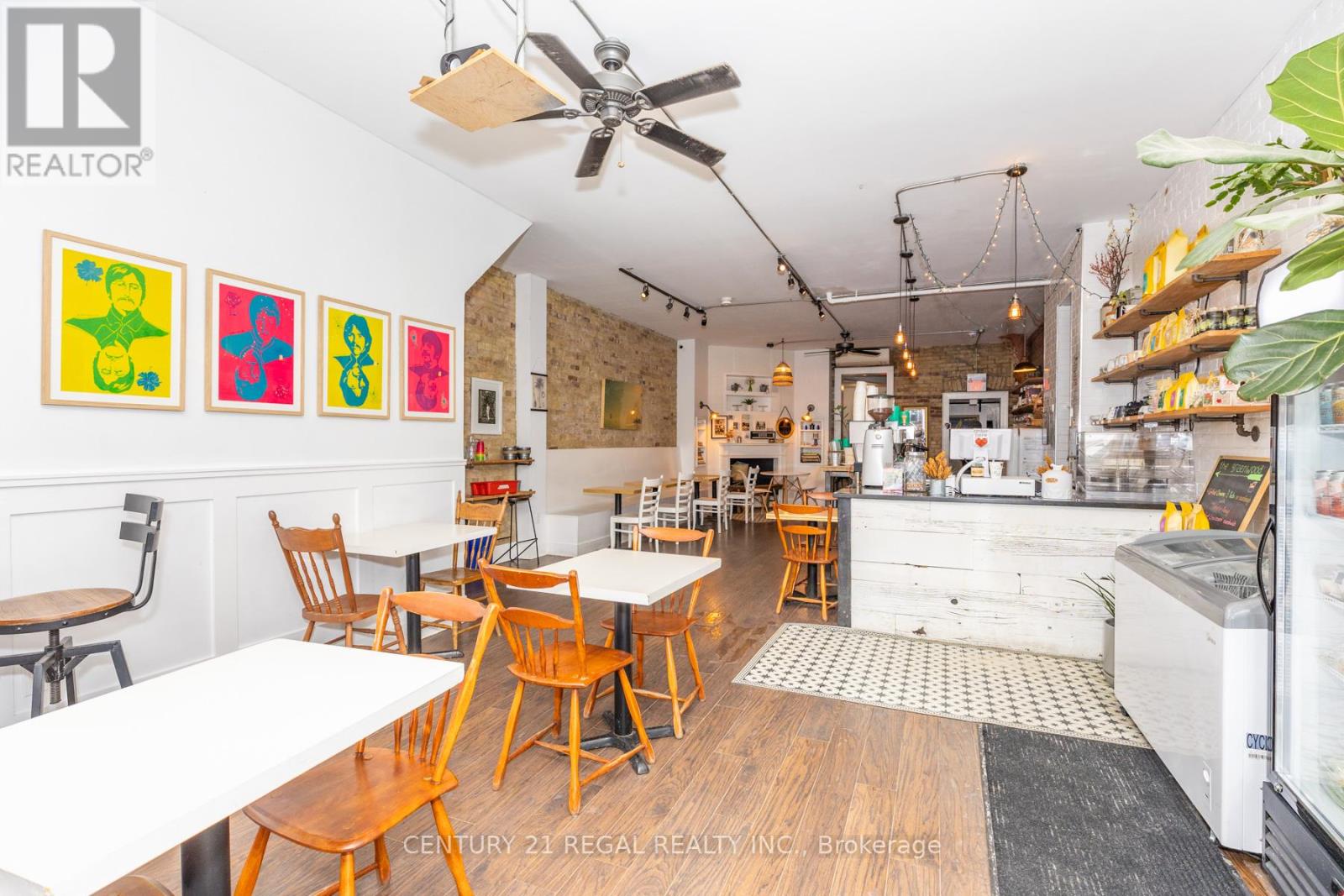 1374 Queen Street E, Toronto, Ontario  M4L 1C9 - Photo 4 - E13643732