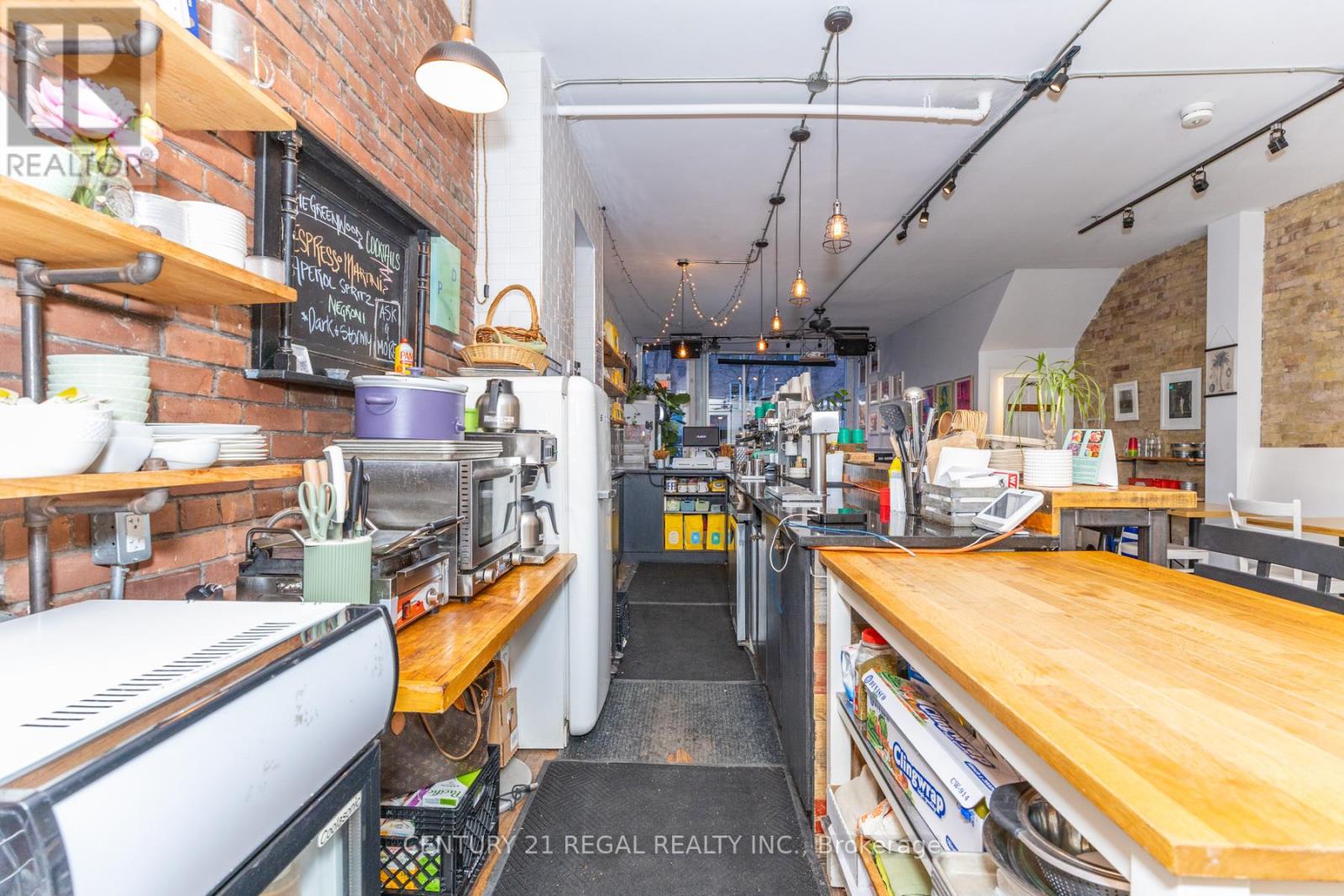 1374 Queen Street E, Toronto, Ontario  M4L 1C9 - Photo 15 - E13643732