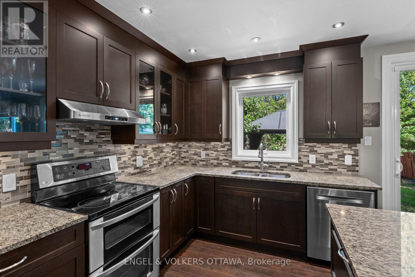 49 Kittiwake Drive, Ottawa, Ontario  K2S 1Z8 - Photo 8 - X13430530