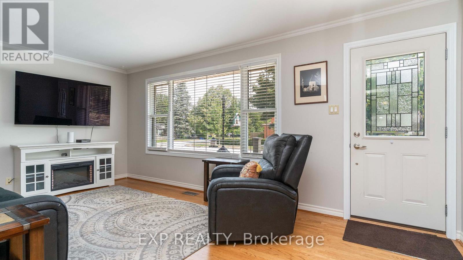 295 Tweedsmuir Avenue, London East, Ontario  N5W 1L5 - Photo 3 - X13664182