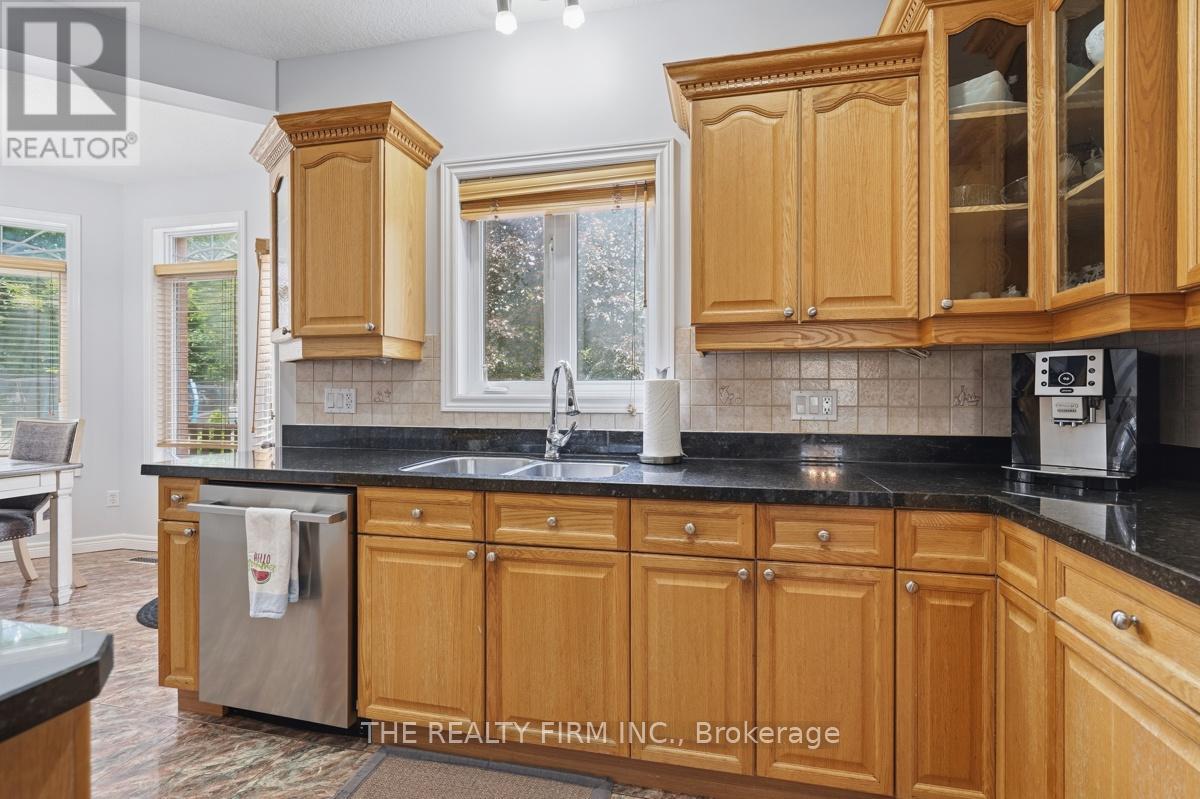55 Farmhouse Road, London East, Ontario  N5Y 5M4 - Photo 11 - X13664206