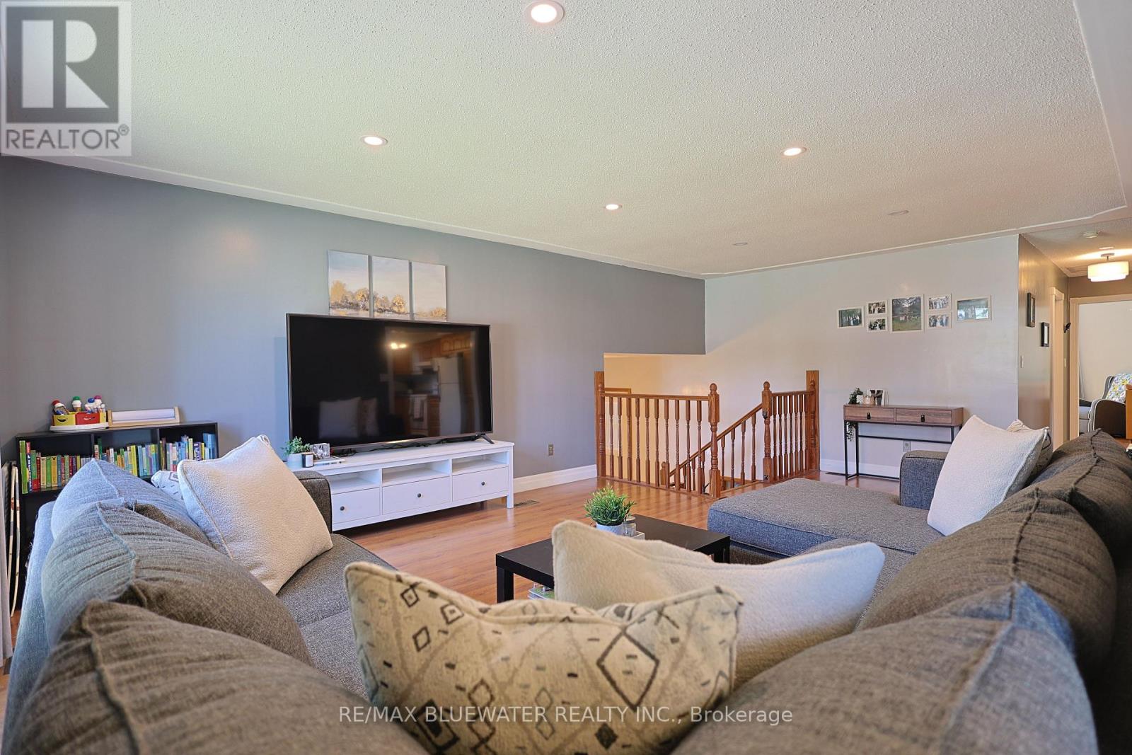 290 Anna Street, North Middlesex, Ontario  N0M 2K0 - Photo 17 - X13664234