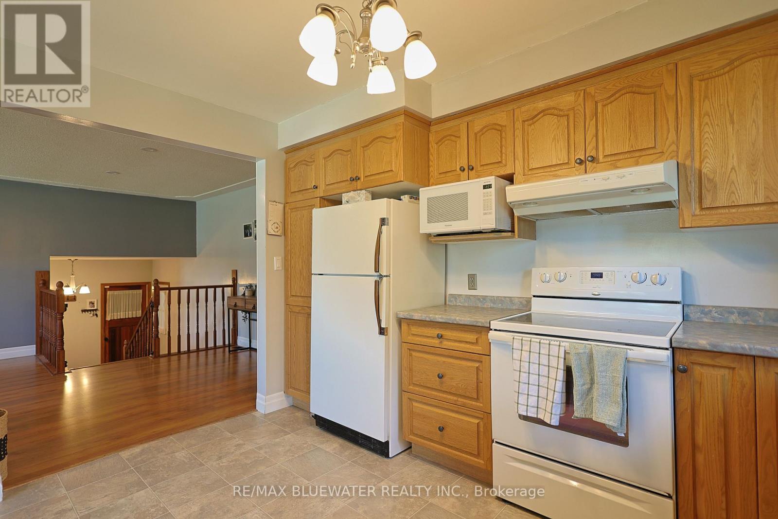 290 Anna Street, North Middlesex, Ontario  N0M 2K0 - Photo 26 - X13664234