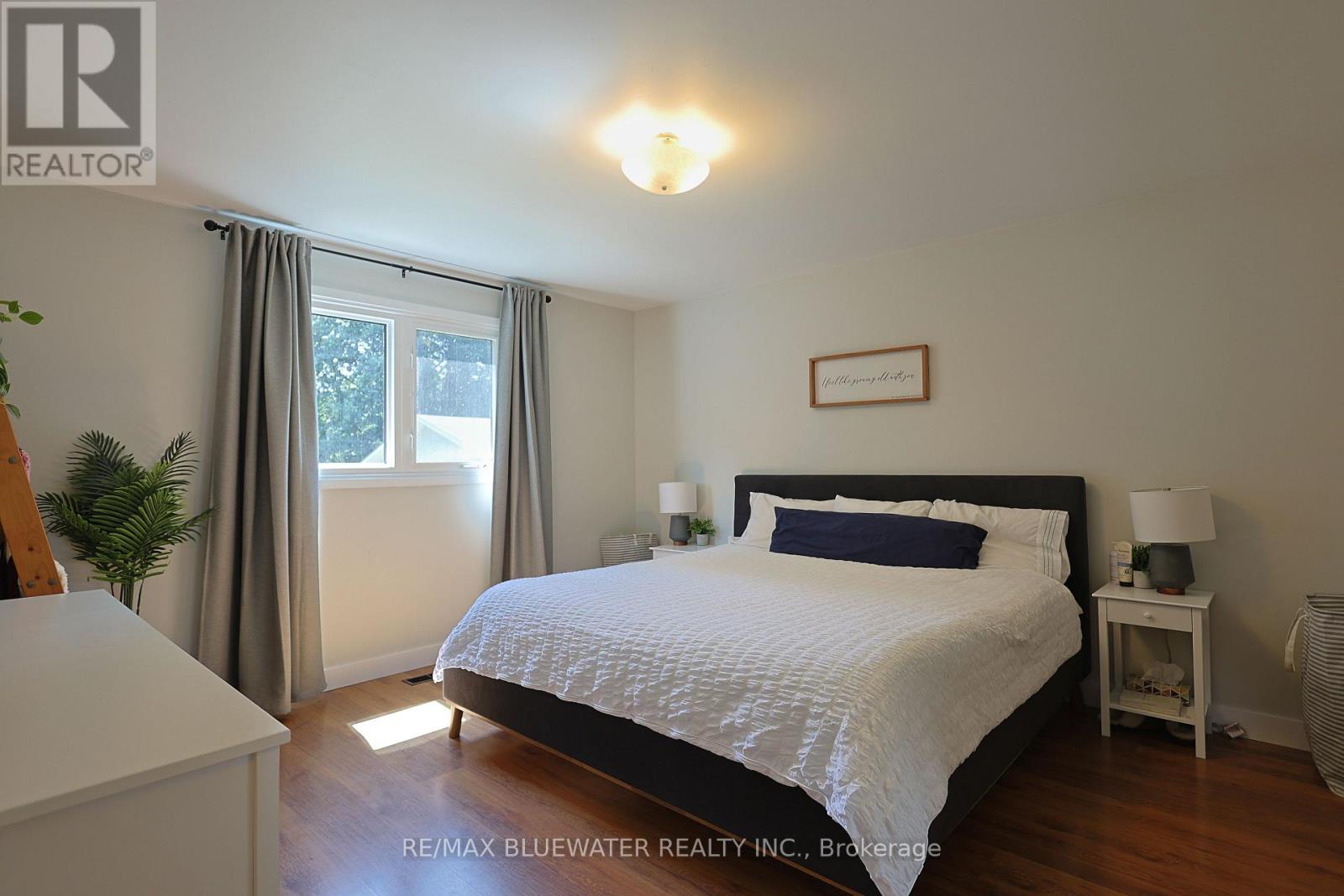 290 Anna Street, North Middlesex, Ontario  N0M 2K0 - Photo 27 - X13664234