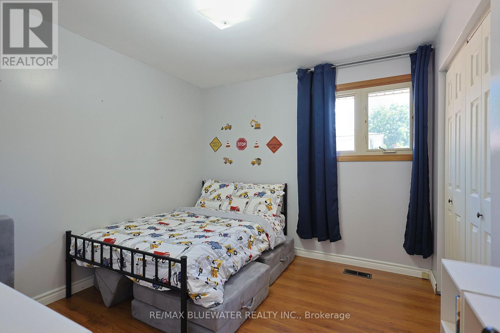 290 Anna Street, North Middlesex, Ontario  N0M 2K0 - Photo 31 - X13664234