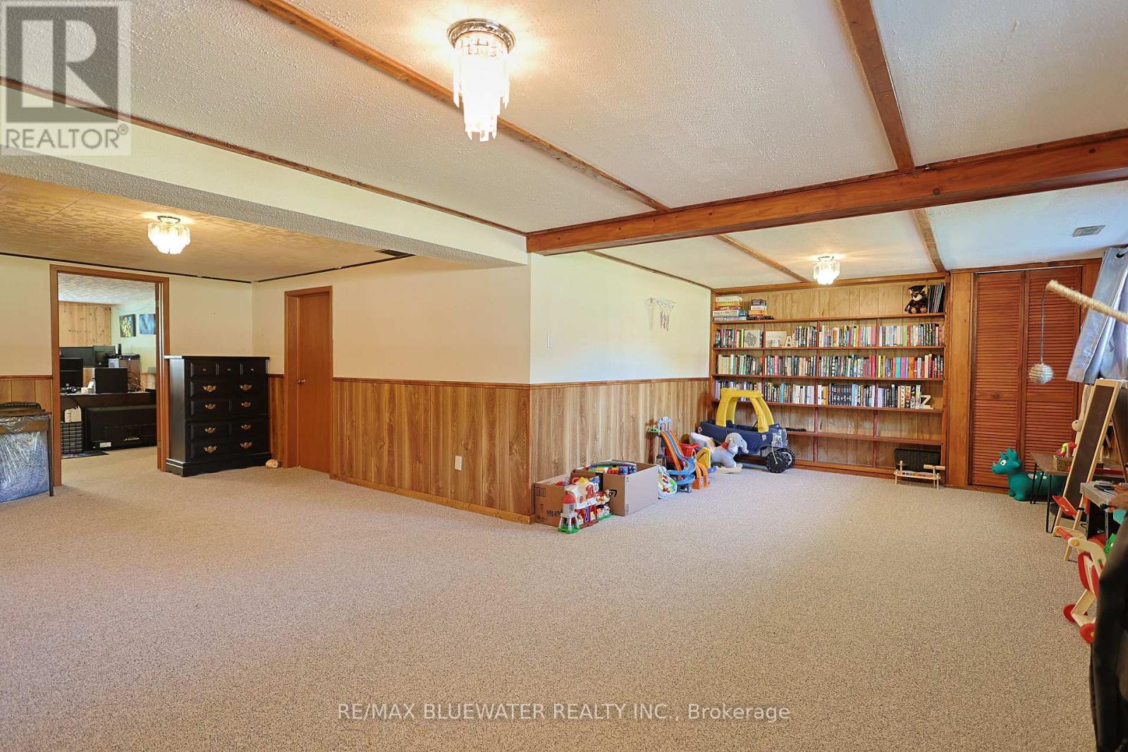 290 Anna Street, North Middlesex, Ontario  N0M 2K0 - Photo 39 - X13664234
