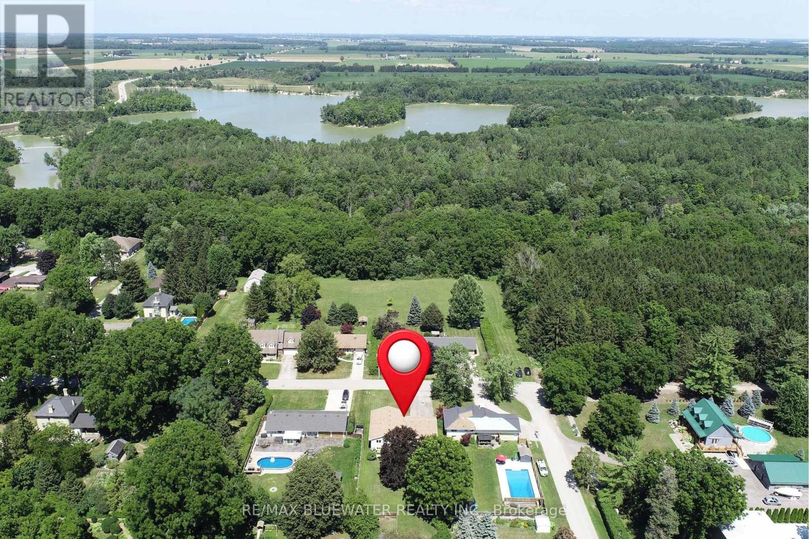 290 Anna Street, North Middlesex, Ontario  N0M 2K0 - Photo 7 - X13664234