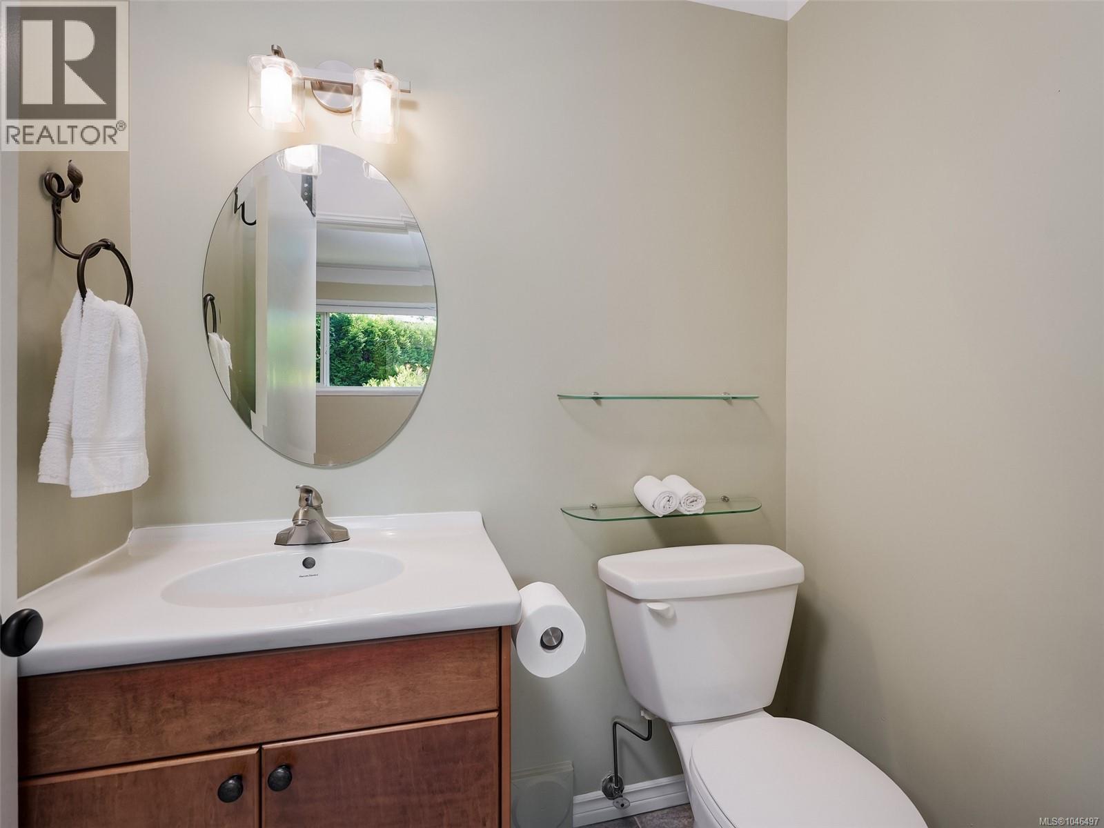 1941 Mayfair Dr, Saanich, British Columbia  V8P 1R1 - Photo 22 - 1046497
