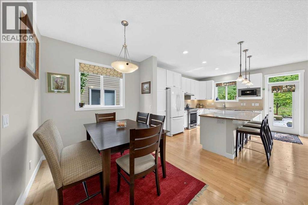 60 Sherwood Crescent NW, Calgary, Alberta  T3R 0G2 - Photo 9 - A2322660