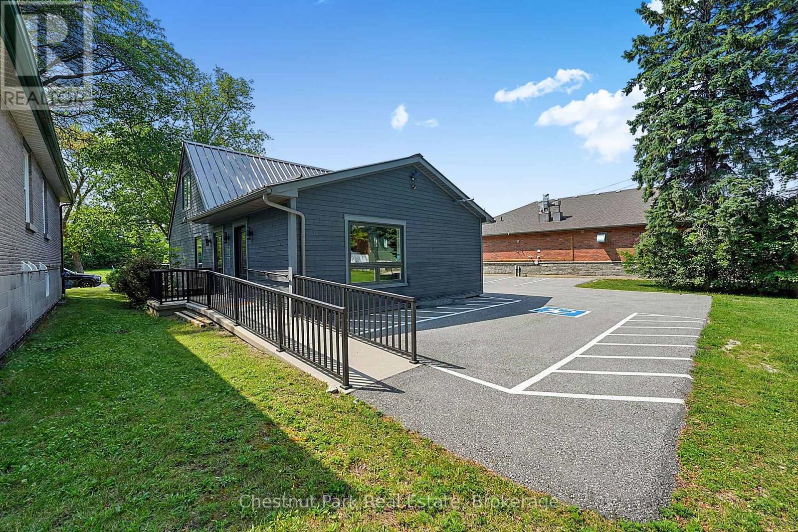 25 Maple Street, Collingwood, Ontario  L9Y 2P7 - Photo 35 - S13663504