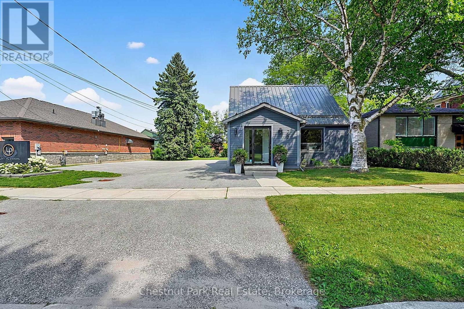 25 Maple Street, Collingwood, Ontario  L9Y 2P7 - Photo 5 - S13663504