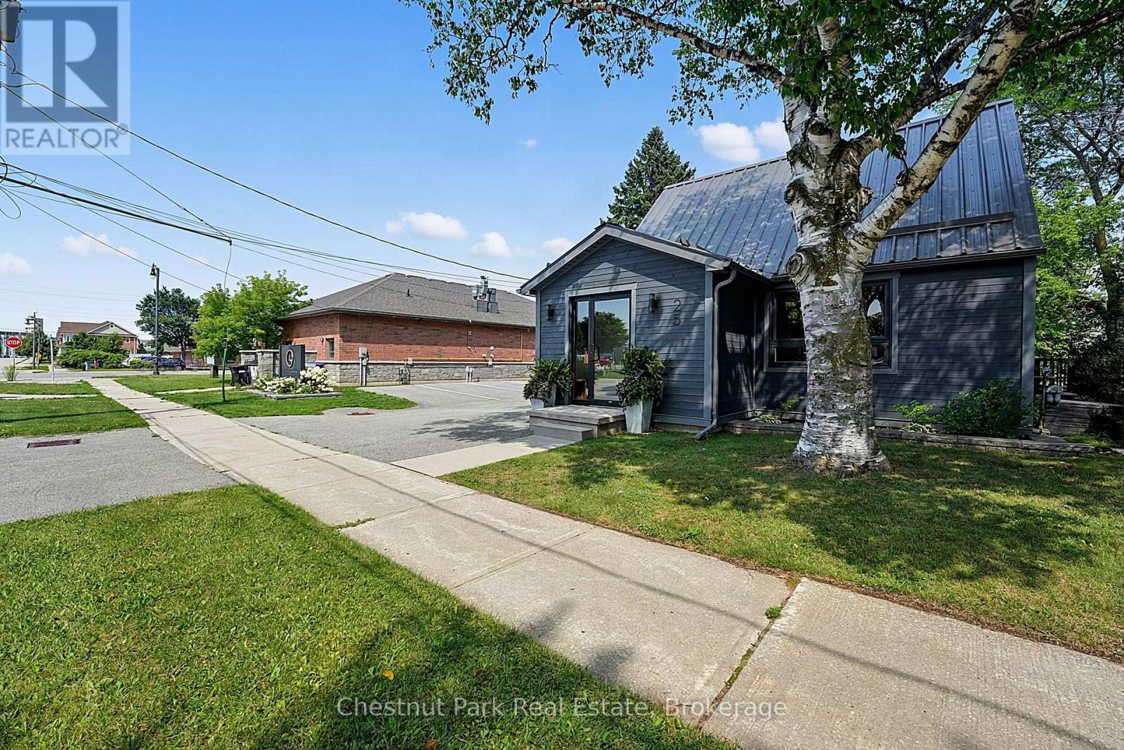 25 Maple Street, Collingwood, Ontario  L9Y 2P7 - Photo 6 - S13663504
