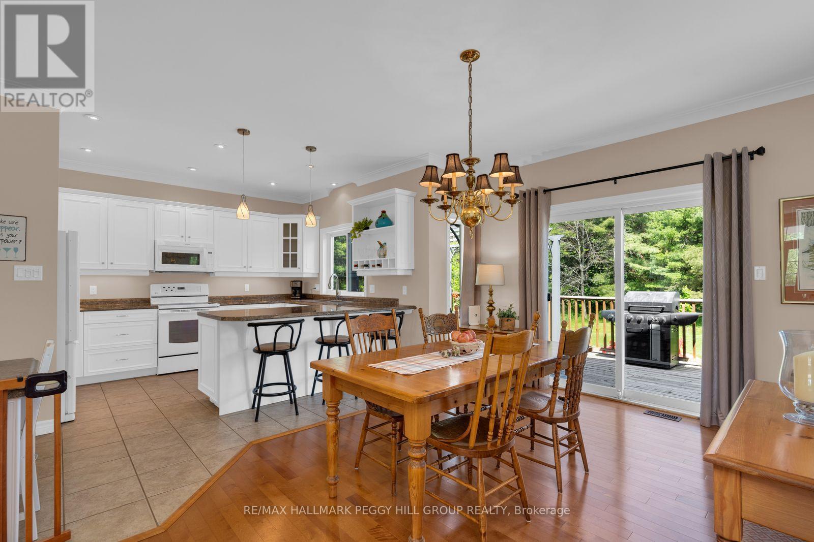 764 Warminster Side Road, Oro-Medonte, Ontario  L0K 1E0 - Photo 6 - S13422166