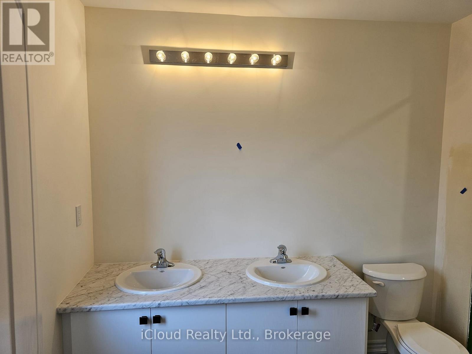 9 Durham Avenue, Barrie, Ontario  L9J 0W2 - Photo 11 - S13533508