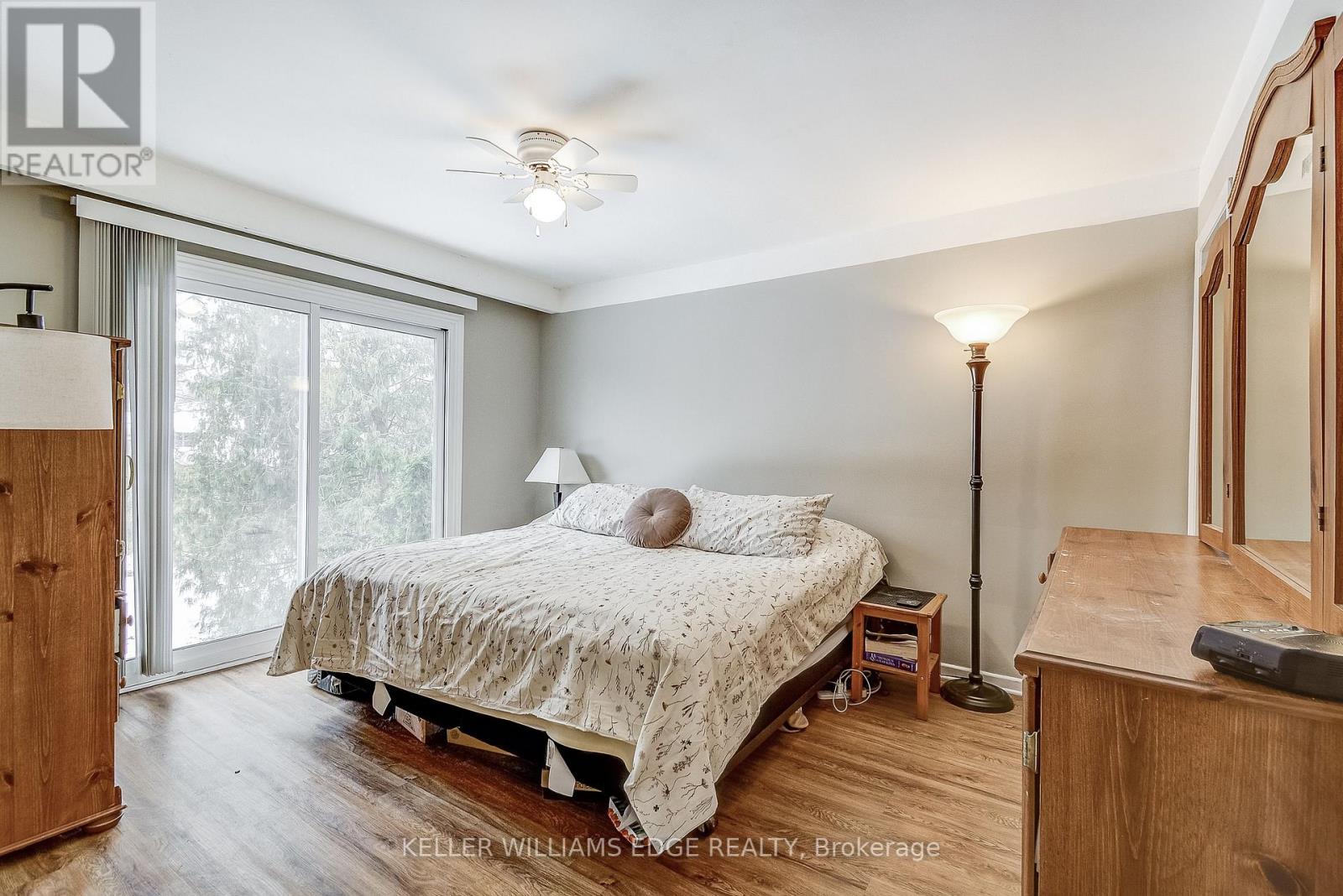 2145 Sandringham Drive, Burlington, Ontario L7P 1T8 - Photo 15 - W12961720