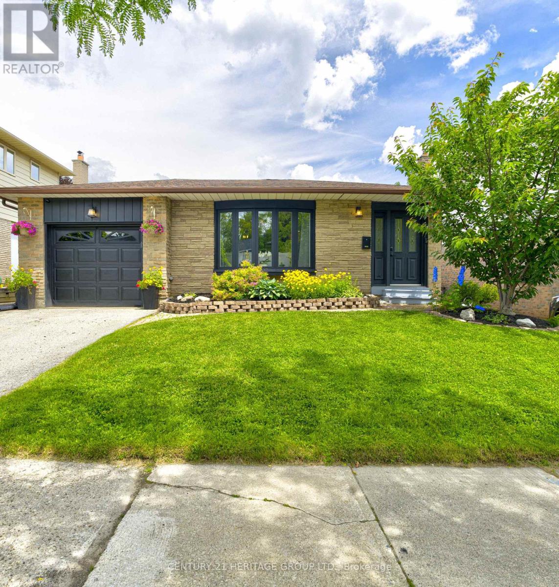 2379 DUNCASTER DRIVE, Burlington, Ontario