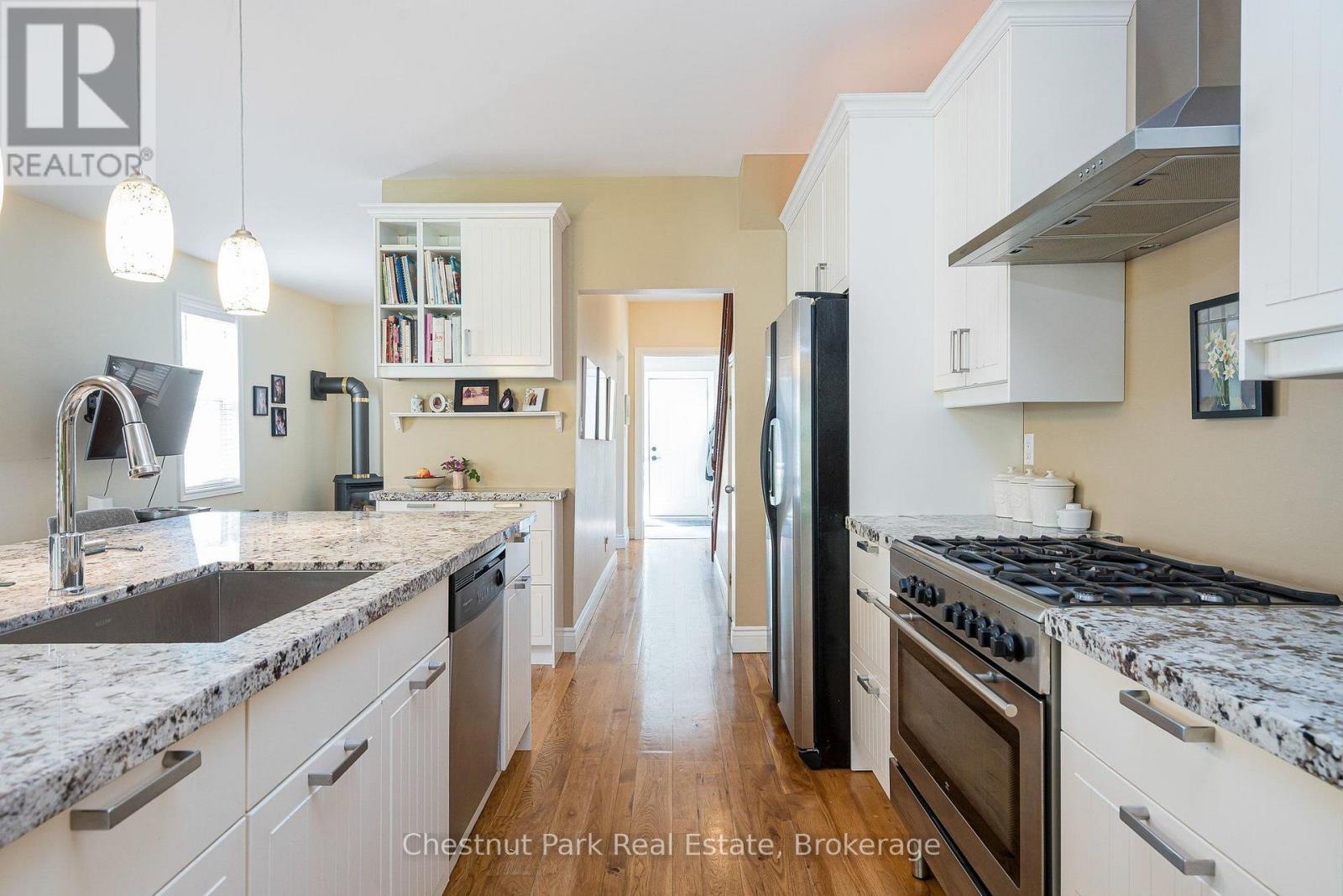 71 Hickory Street, Collingwood, Ontario  L9Y 3E7 - Photo 18 - S13664168