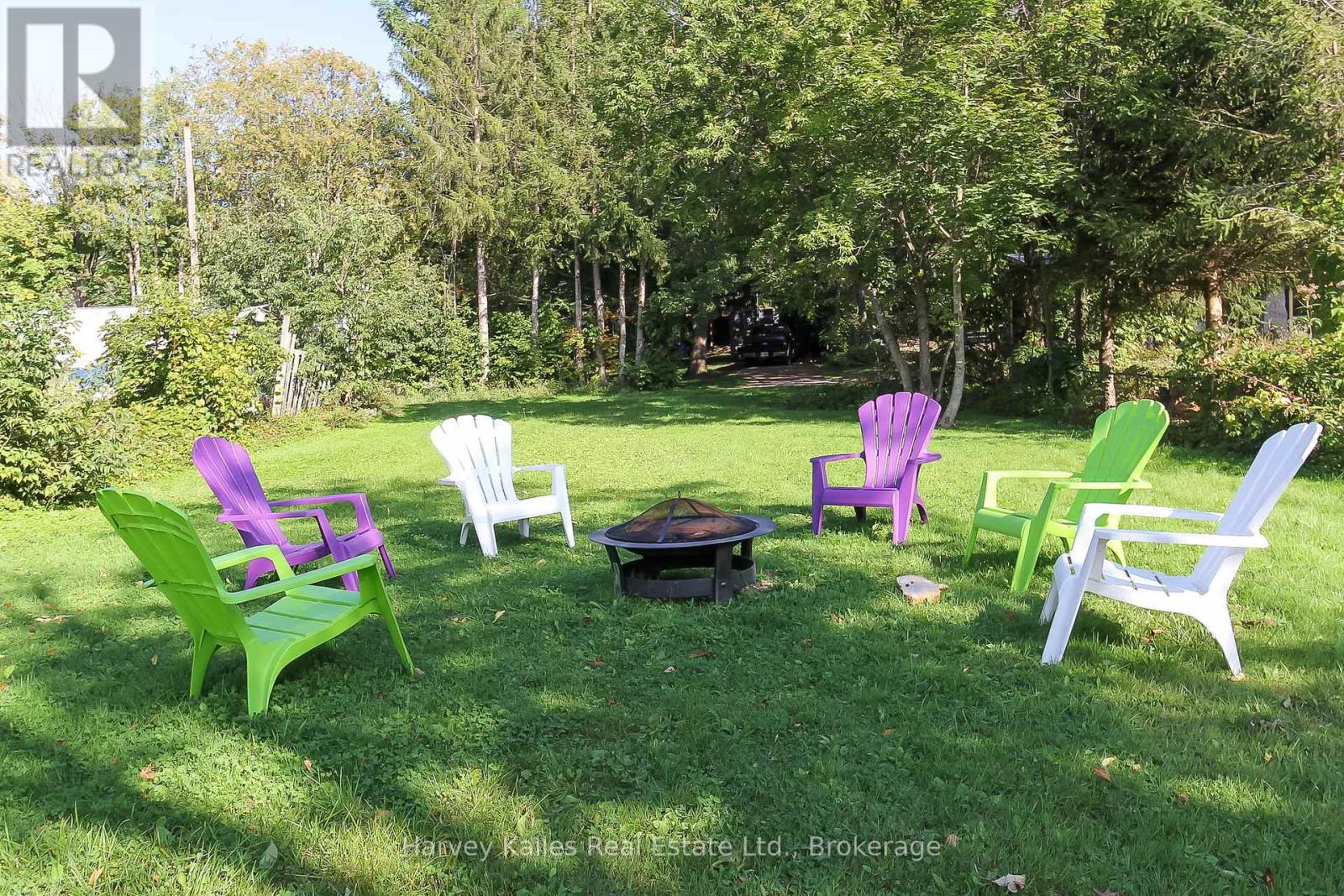 27 Peel Street, Penetanguishene, Ontario  L9M 1A5 - Photo 10 - S13664216