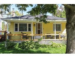 27 PEEL STREET, Penetanguishene, Ontario