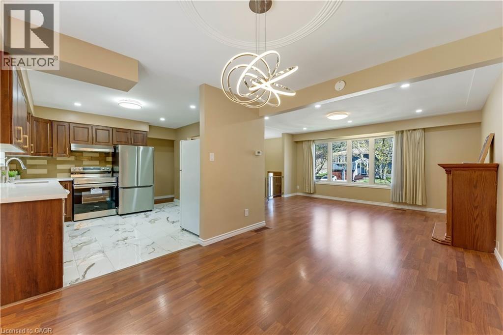 402 Lakeview Drive, Waterloo, Ontario  N2L 4Z6 - Photo 9 - 40851902