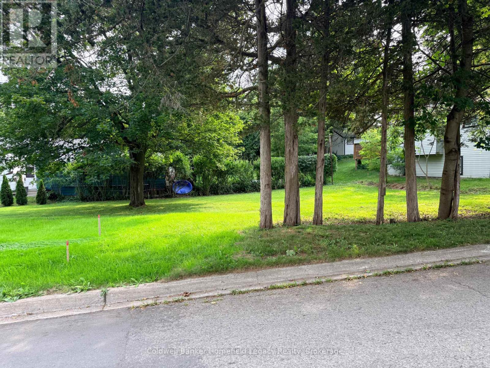 1 Park Ln Lane, St. Marys, Ontario  N4X 0B6 - Photo 2 - X13664324