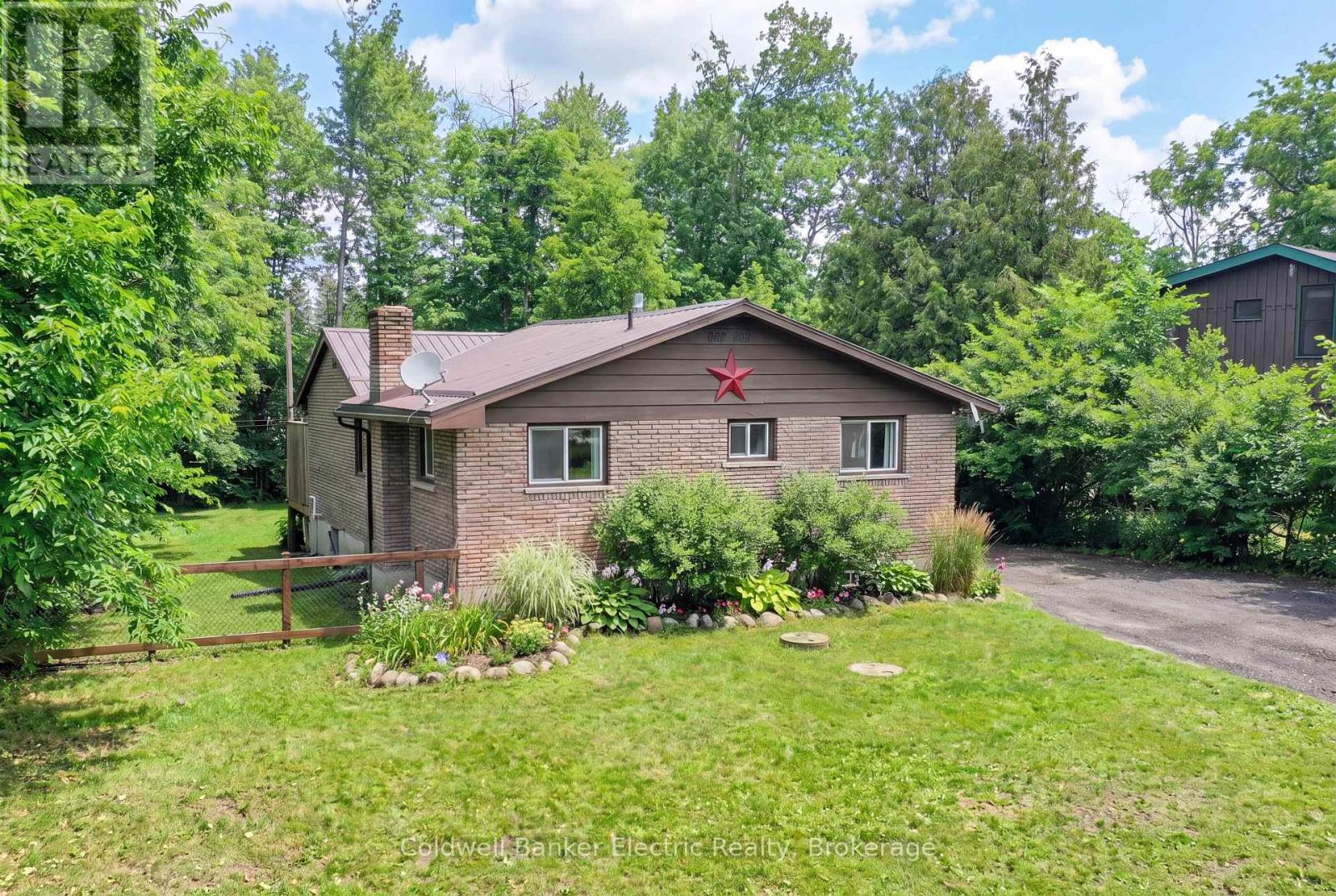 30 Woods Avenue, Kawartha Lakes, Ontario  K0L 2W0 - Photo 1 - X13664240