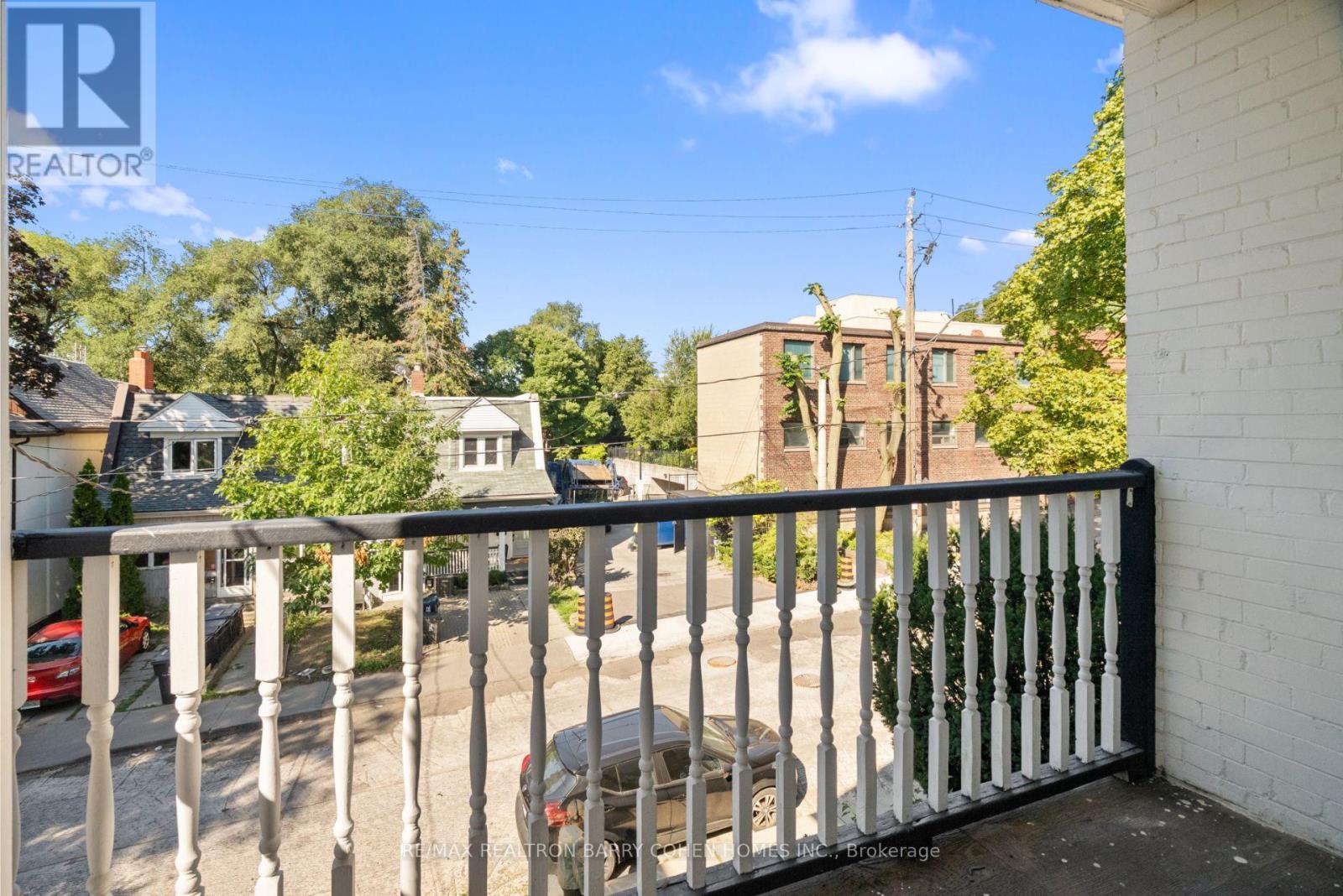Upper - 371 Howland Avenue, Toronto, Ontario M5R 3C1 - Photo 12 - C13664176