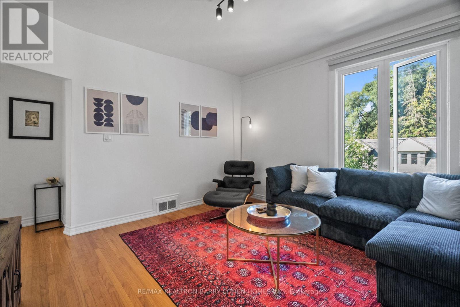 Upper - 371 Howland Avenue, Toronto, Ontario M5R 3C1 - Photo 5 - C13664176
