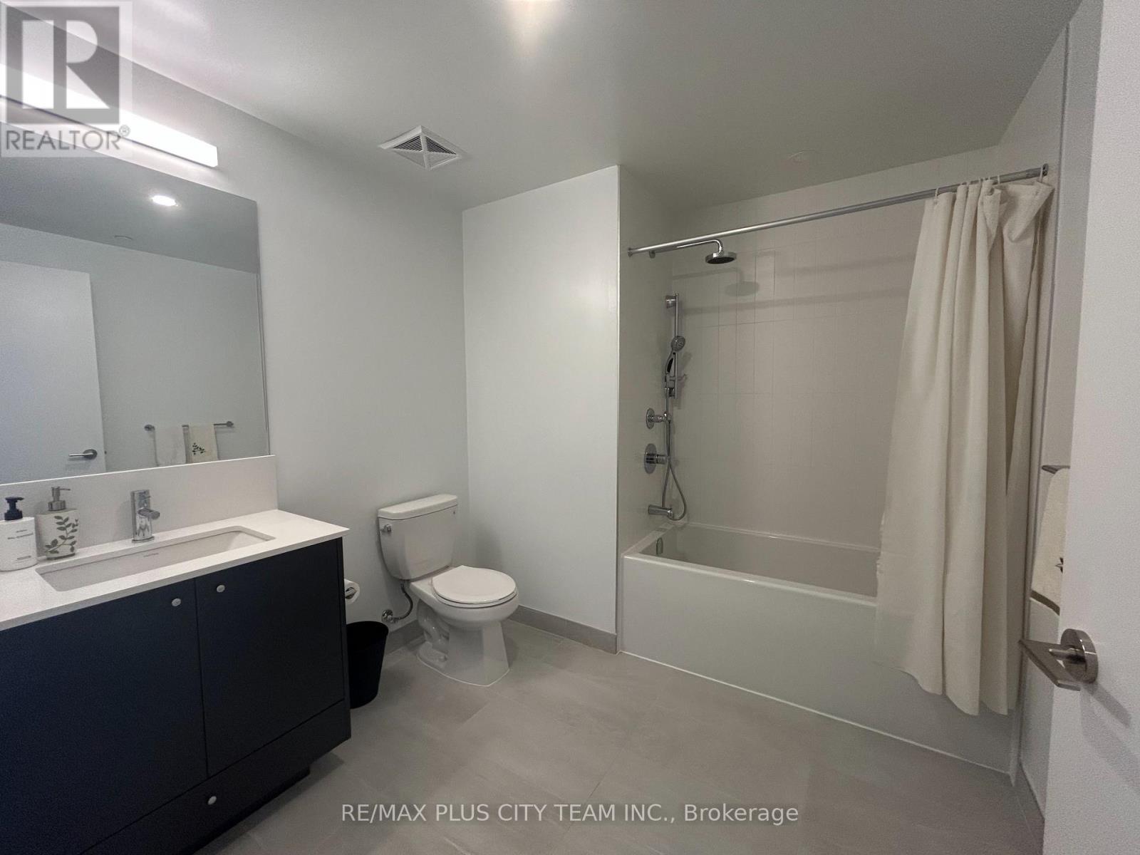348 - 30 Dreamers Way, Toronto, Ontario M5A 0Y7 - Photo 3 - C13664218