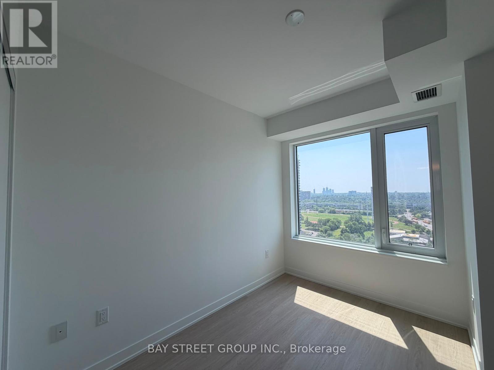 1510 - 15 David Salomon Drive, Toronto, Ontario M3C 1E7 - Photo 13 - C13664338