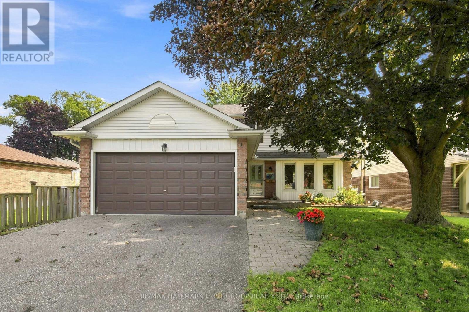 119 FREDERICK STREET, Whitby, Ontario