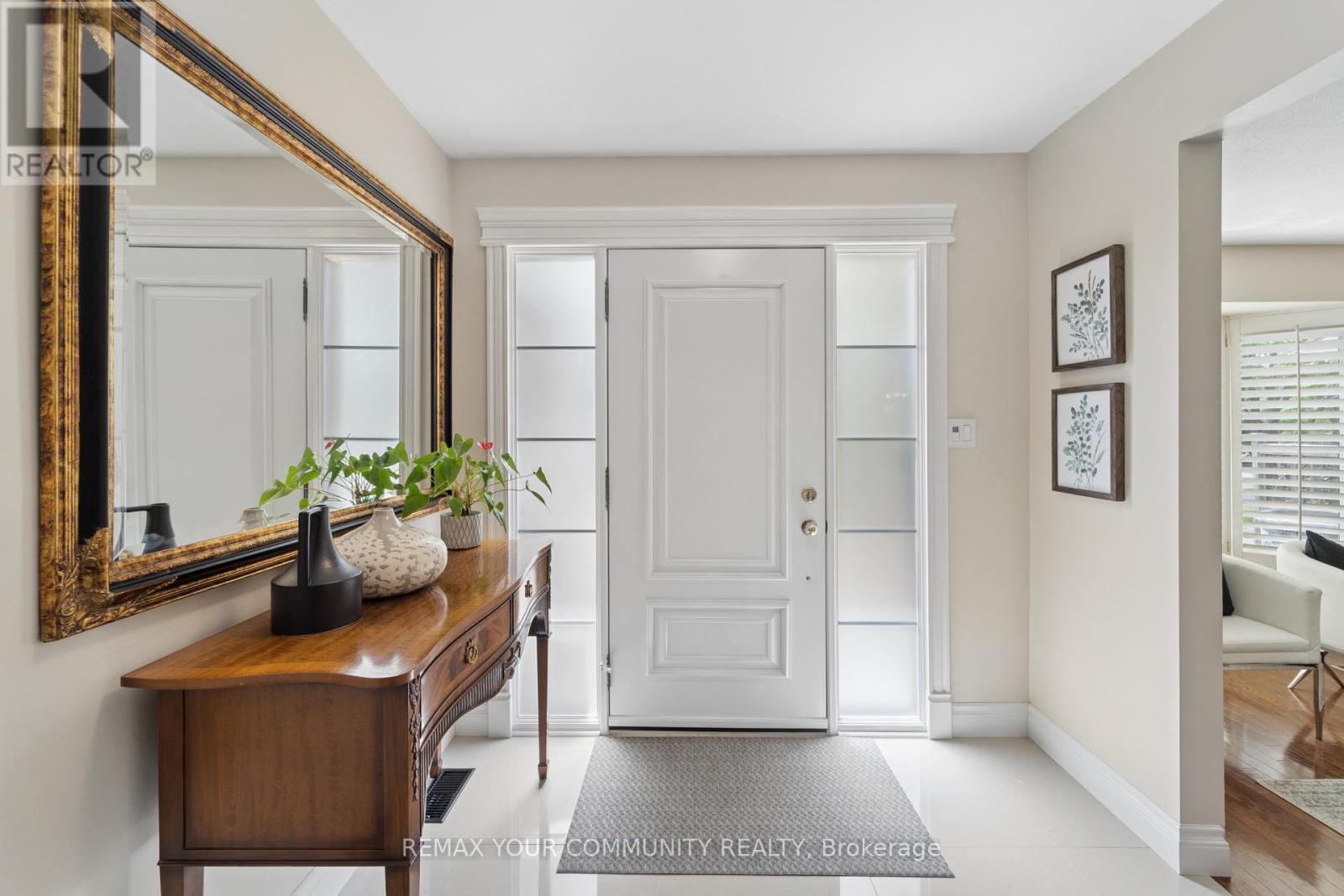 5 Carriage Lane, Clarington, Ontario  L1E 1J9 - Photo 4 - E13664284