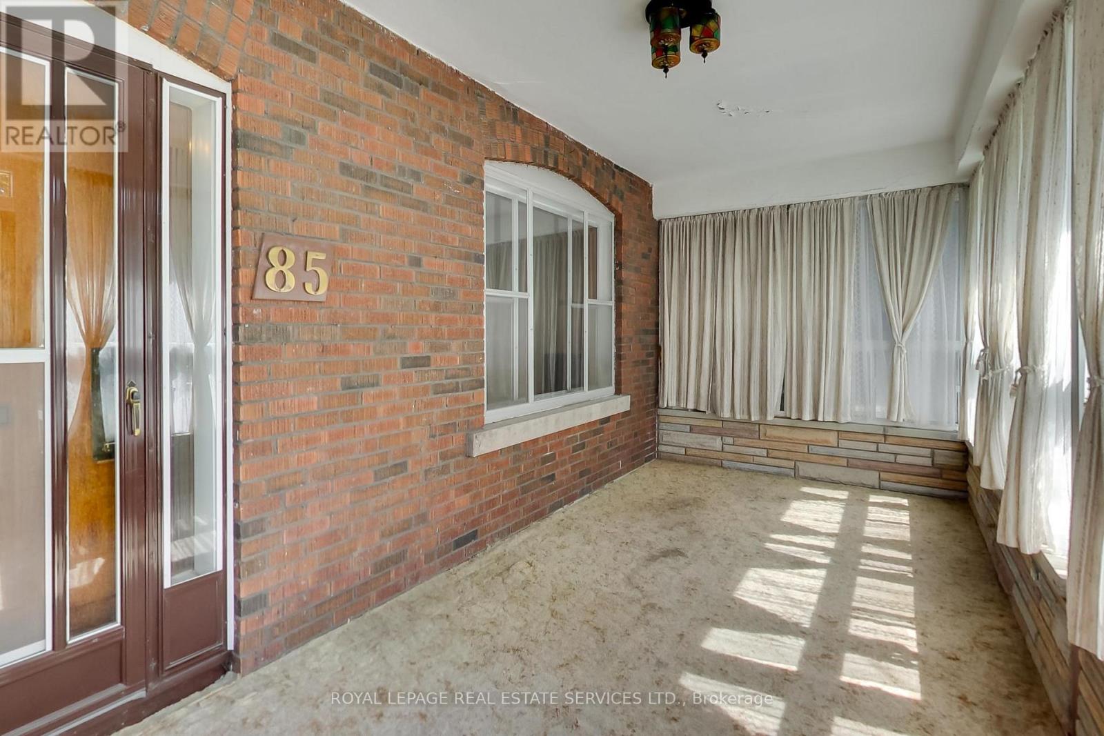 85 Dawes Road, Toronto, Ontario  M4C 5B2 - Photo 4 - E13664294