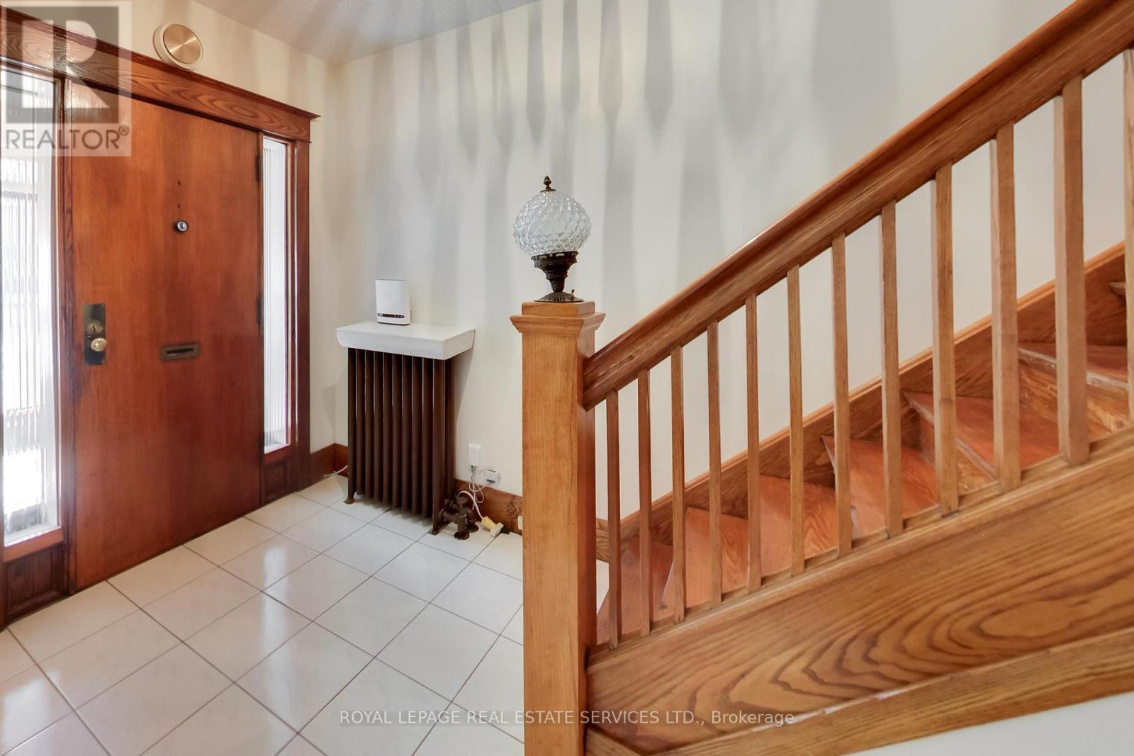 85 Dawes Road, Toronto, Ontario  M4C 5B2 - Photo 6 - E13664294