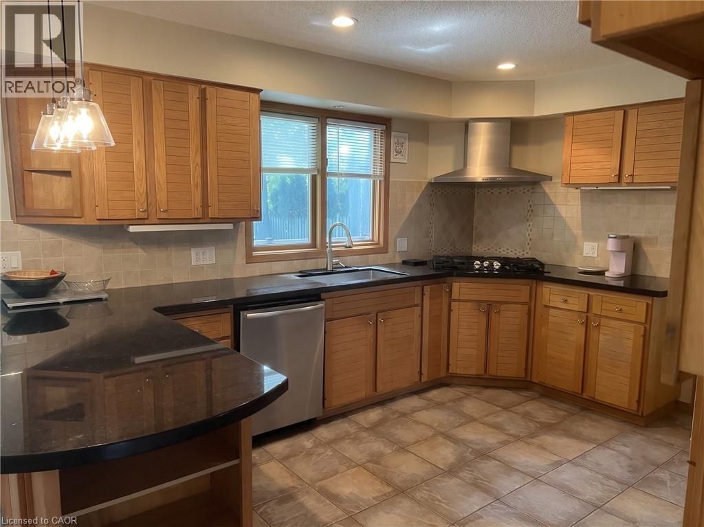 139 Gunn Avenue, Cambridge, Ontario  N3C 2Z5 - Photo 8 - 40854754