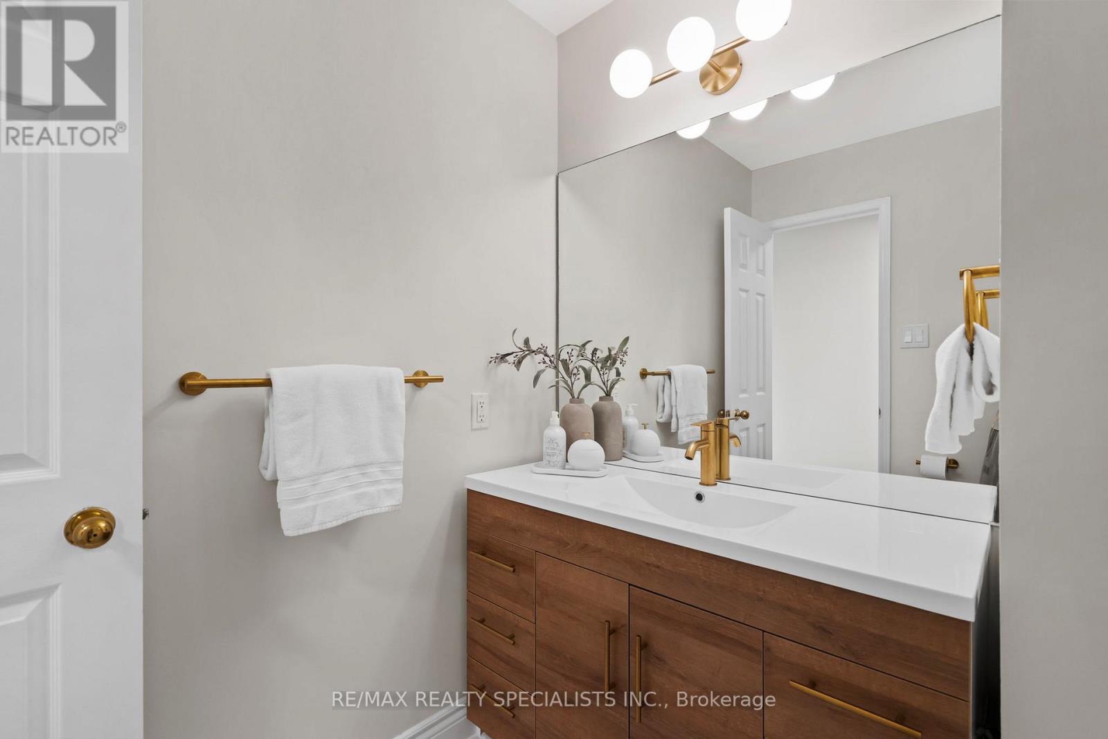 38 Springfield Way, Vaughan, Ontario  L4J 5E5 - Photo 19 - N13664196