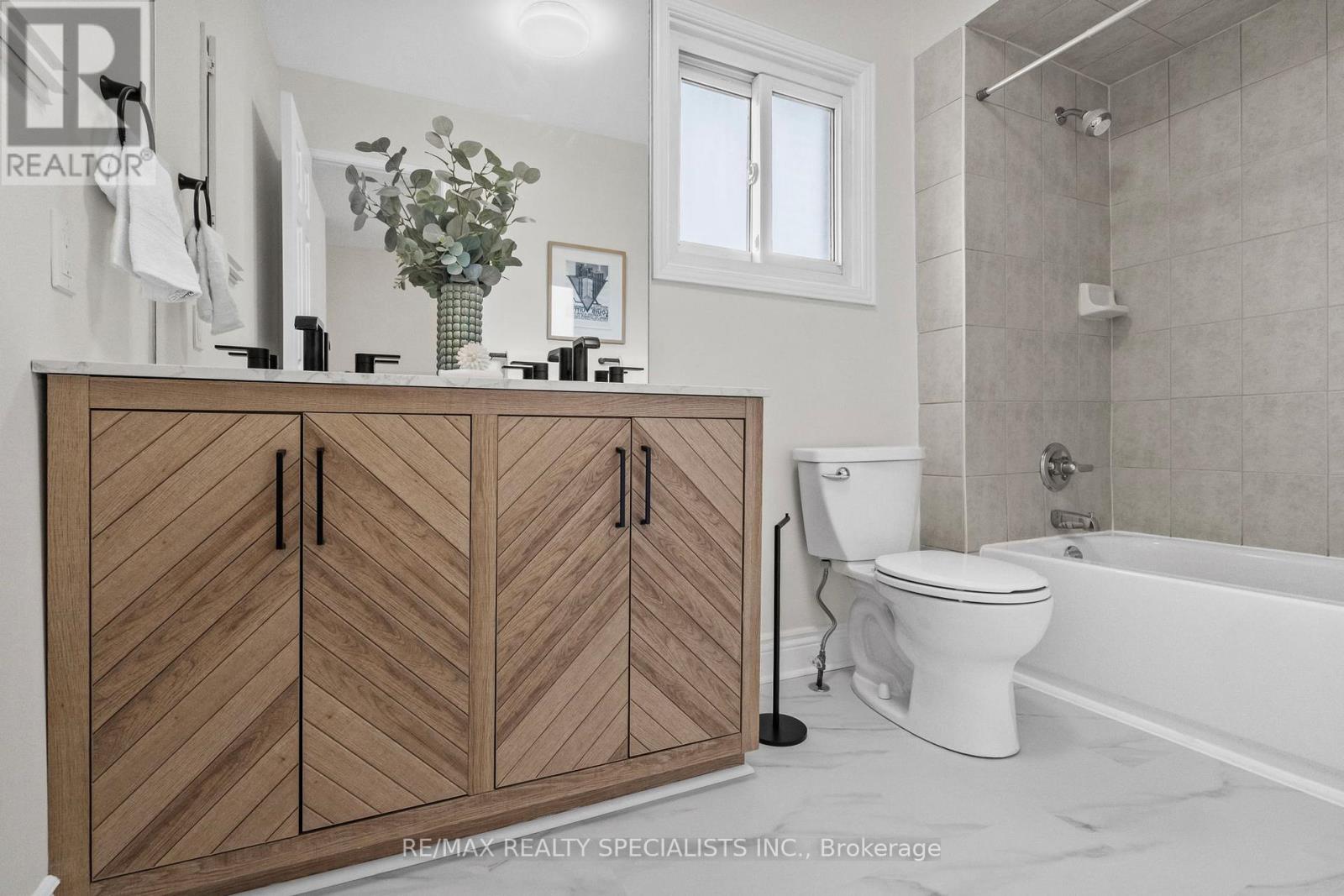 38 Springfield Way, Vaughan, Ontario  L4J 5E5 - Photo 35 - N13664196