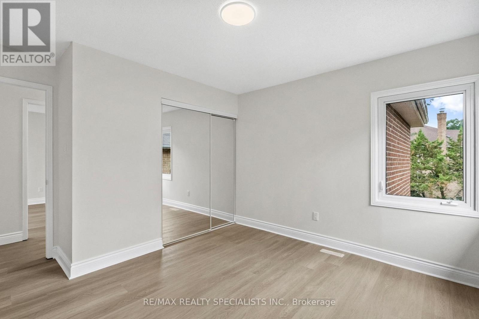 38 Springfield Way, Vaughan, Ontario  L4J 5E5 - Photo 37 - N13664196