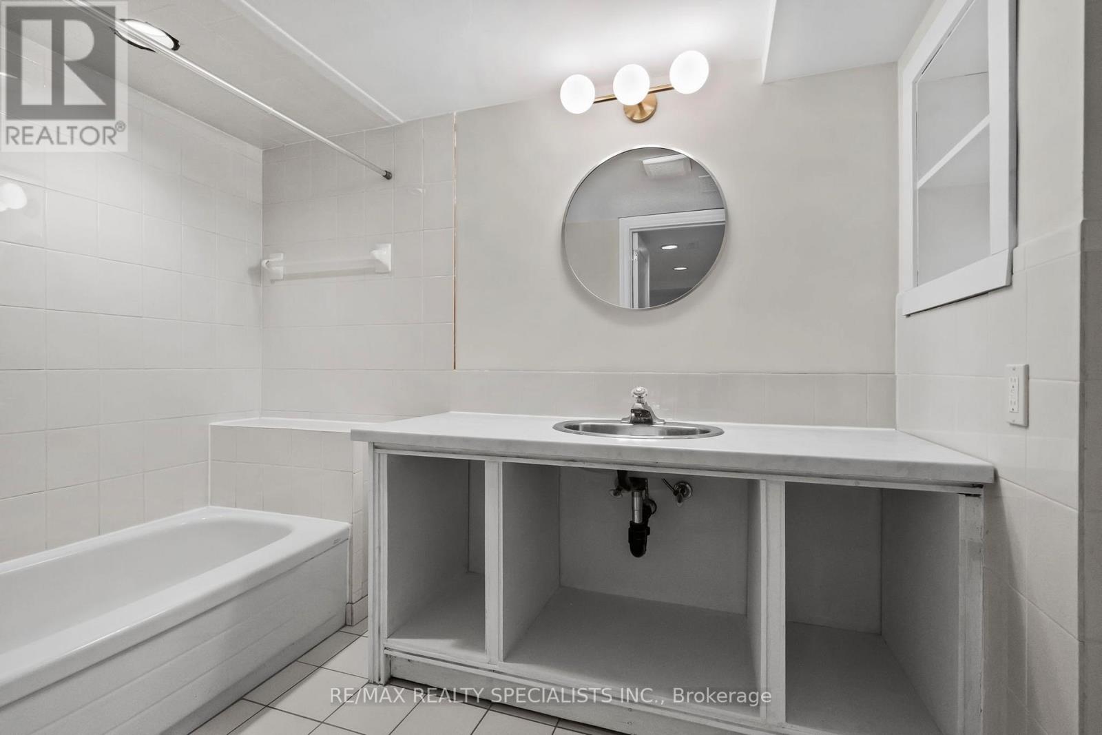 38 Springfield Way, Vaughan, Ontario  L4J 5E5 - Photo 45 - N13664196