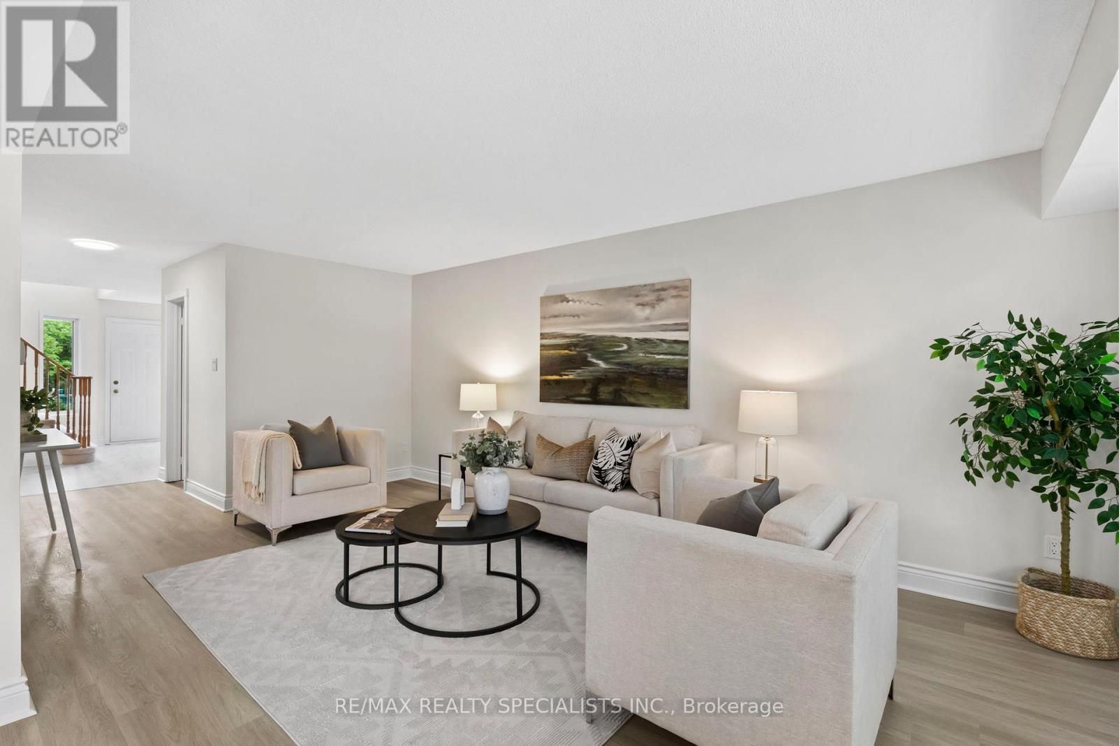 38 Springfield Way, Vaughan, Ontario  L4J 5E5 - Photo 5 - N13664196