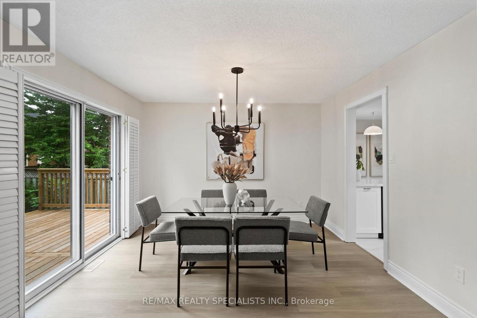 38 Springfield Way, Vaughan, Ontario  L4J 5E5 - Photo 8 - N13664196