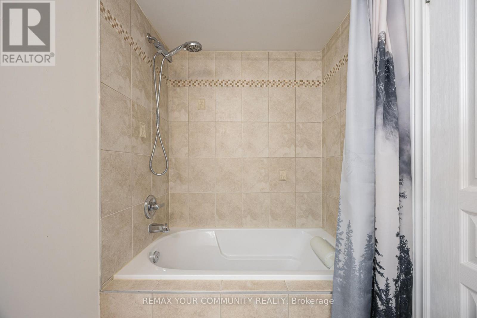 47 Vandervoort Drive, Richmond Hill, Ontario  L4E 0C7 - Photo 30 - N13664248
