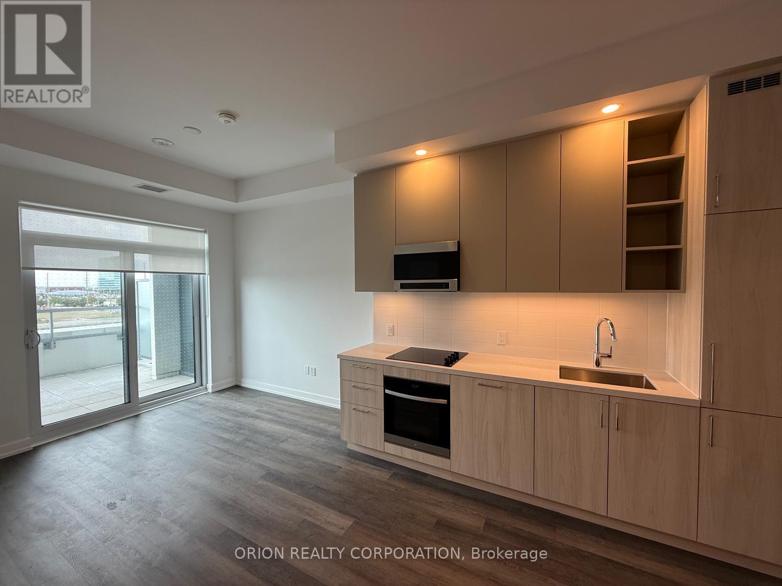 305 - 21 Meadowdale Road, Vaughan (Vaughan Corporate Centre), Ontario  L4K 0H6 - Photo 2 - N13664306
